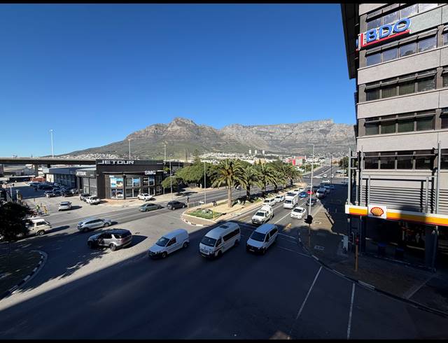 1,218M² BUILDING TO LET IN FORESHORE